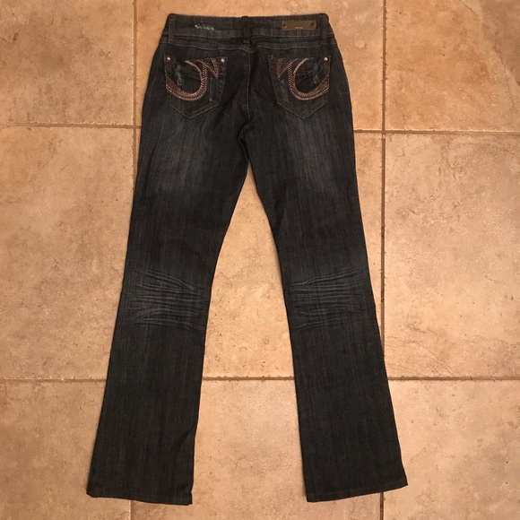 L.A. idol Embellished Ripped Jeans - Picture 4 of 12